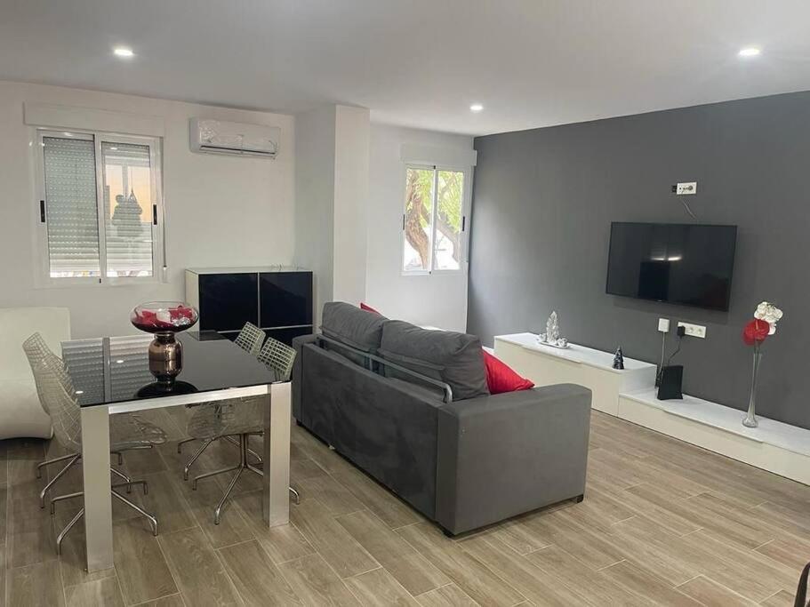 Moderno Apartamento En Эльче Экстерьер фото