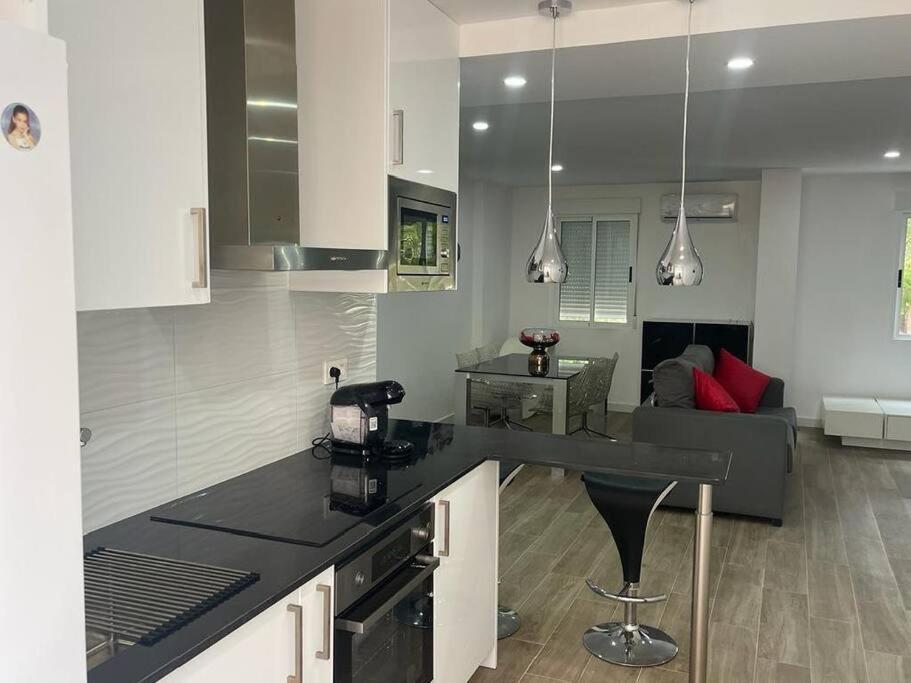 Moderno Apartamento En Эльче Экстерьер фото