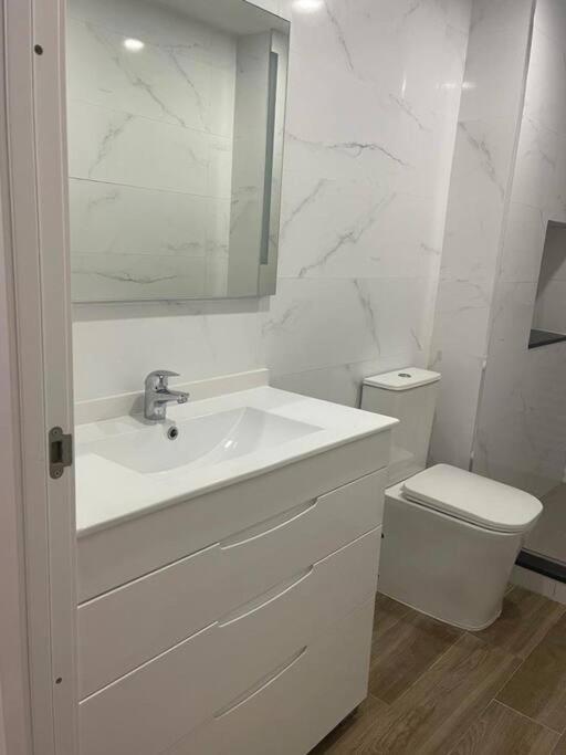 Moderno Apartamento En Эльче Экстерьер фото
